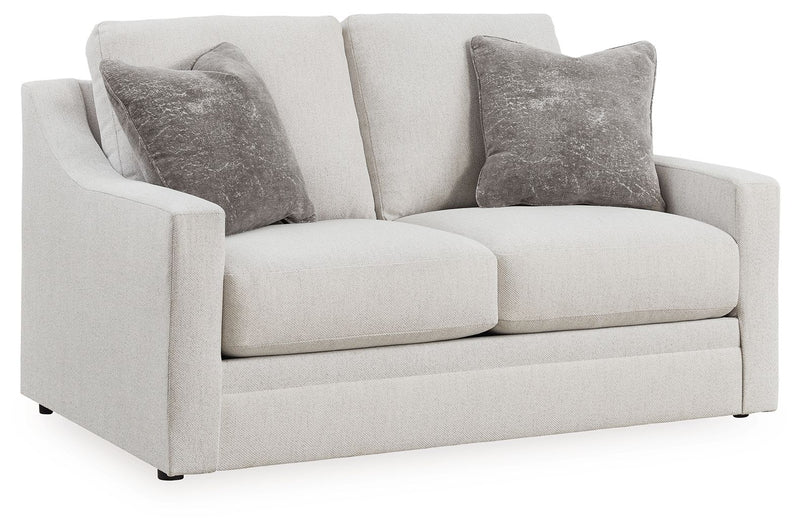 Maitelynn - Loveseat - Chalk